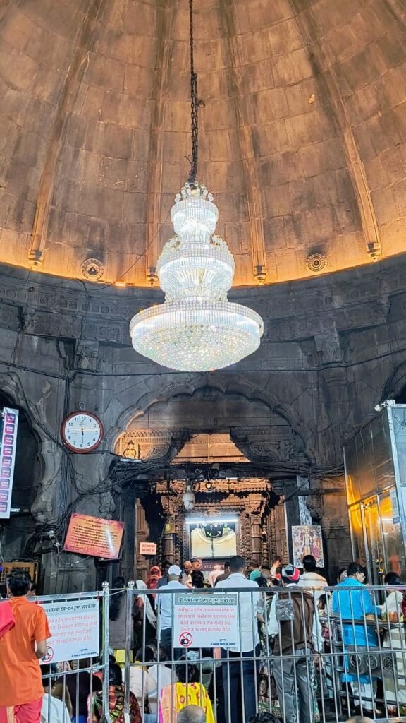 Nashik To 5 Jyotirling Darshan Cab